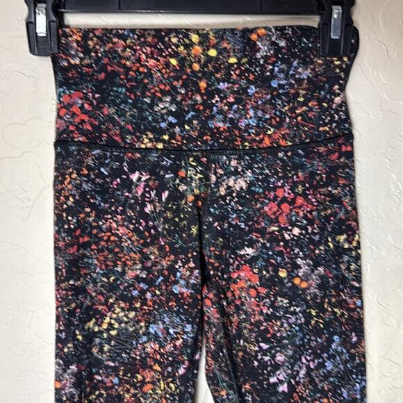 Lululemon Wunder Under Hi-Rise Tight 
Flowerescent Multi color size 2 - Picture 3 of 8